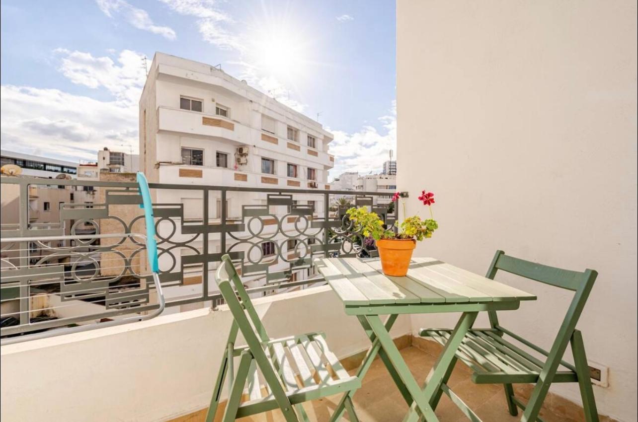 Standing 2-bedroom In Gauthier Apartamento